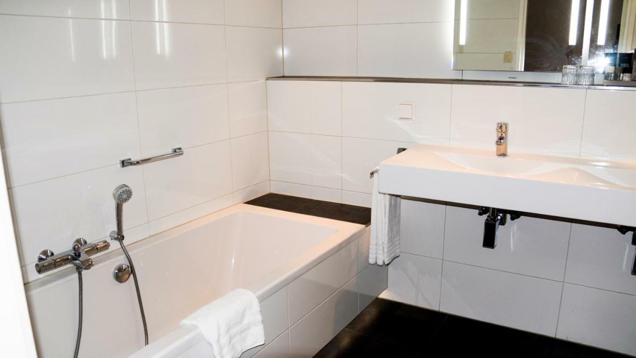 Van Der Valk Hotel Hardegarijp - Leeuwarden Extérieur photo